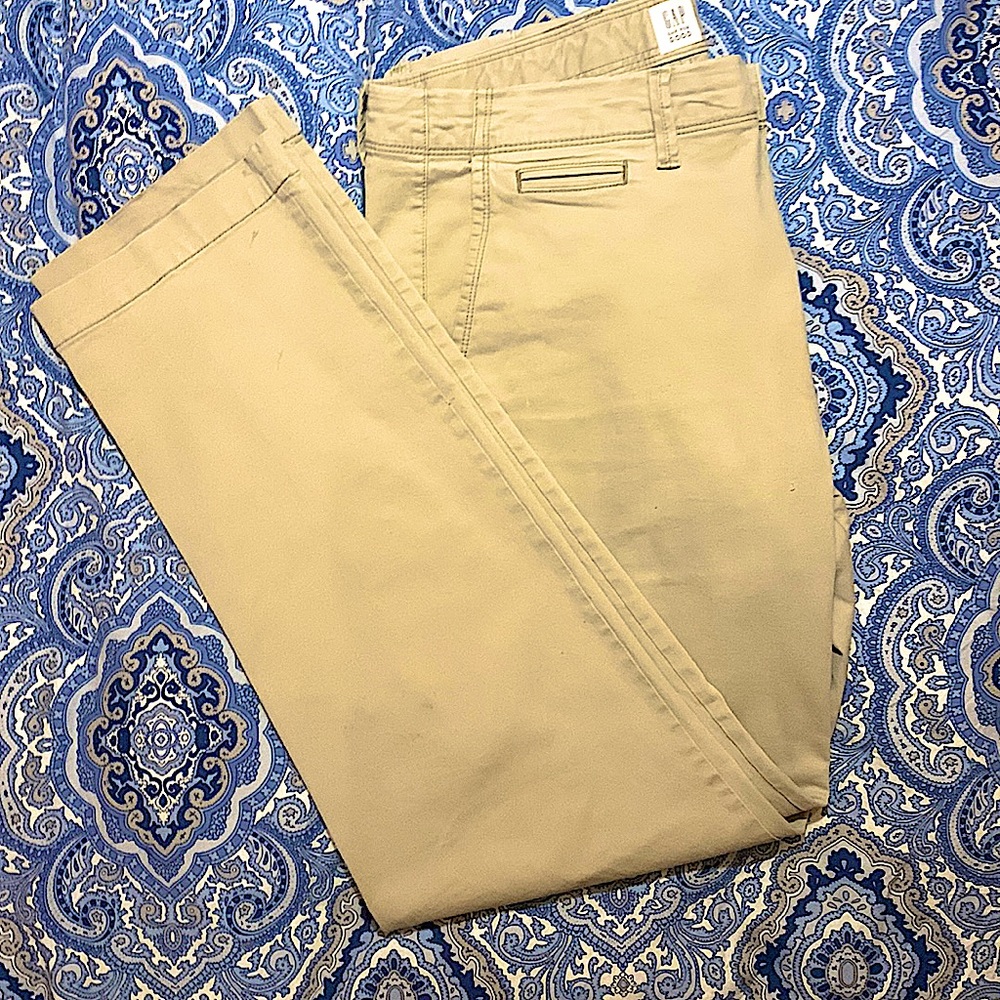 GAP Khaki